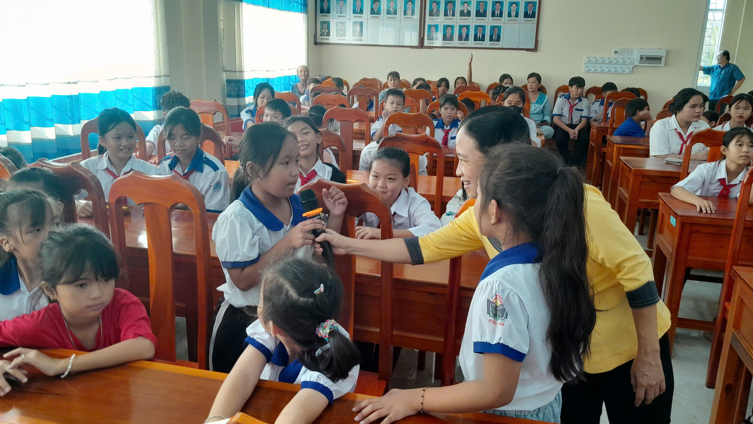 Hội Liên hiệp Phụ nữ huyện Phú Tân tổ chức Chương trình “Bữa sáng yêu thương” cho Người cao tuổi