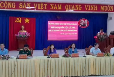 Phó Chủ tịch nước Cộng hòa XHCN Việt Nam Võ Thị Ánh Xuân tiếp xúc cử tri huyện Phú Tân sau kỳ họp thứ 8, Quốc hội khóa XV